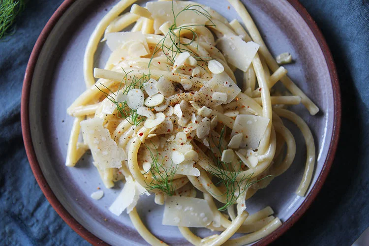 Mezzanelli, crème au fenouil et aux amandes effilées