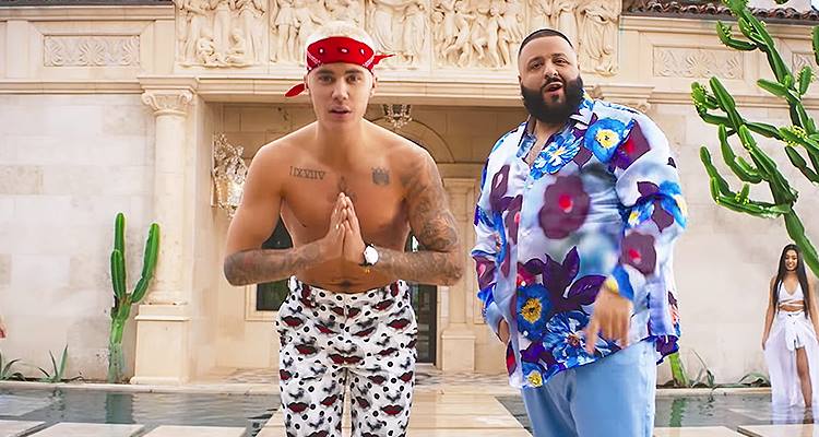 WE DA BEST MUSIC! "The key to success is to enjoy life, because they don't want you to enjoy life" Dj's spinning the best of Trap/Hip-Hop/Dancehall/RnB DJ Khaled and his crew: Drake/ Rick Ross/ French Montana/ Travi$ Scott/ Migos/ 2 Chainz/ YG/ Beyonce'/ Jay Z/ Rae Sremmurd/ Big Sean/ Rihanna/ Ace Hood/ Nicki Minaj/ Future/ Kendrick Lamar/ Gucci Mane/ Kanye West and more! BLESS UP!