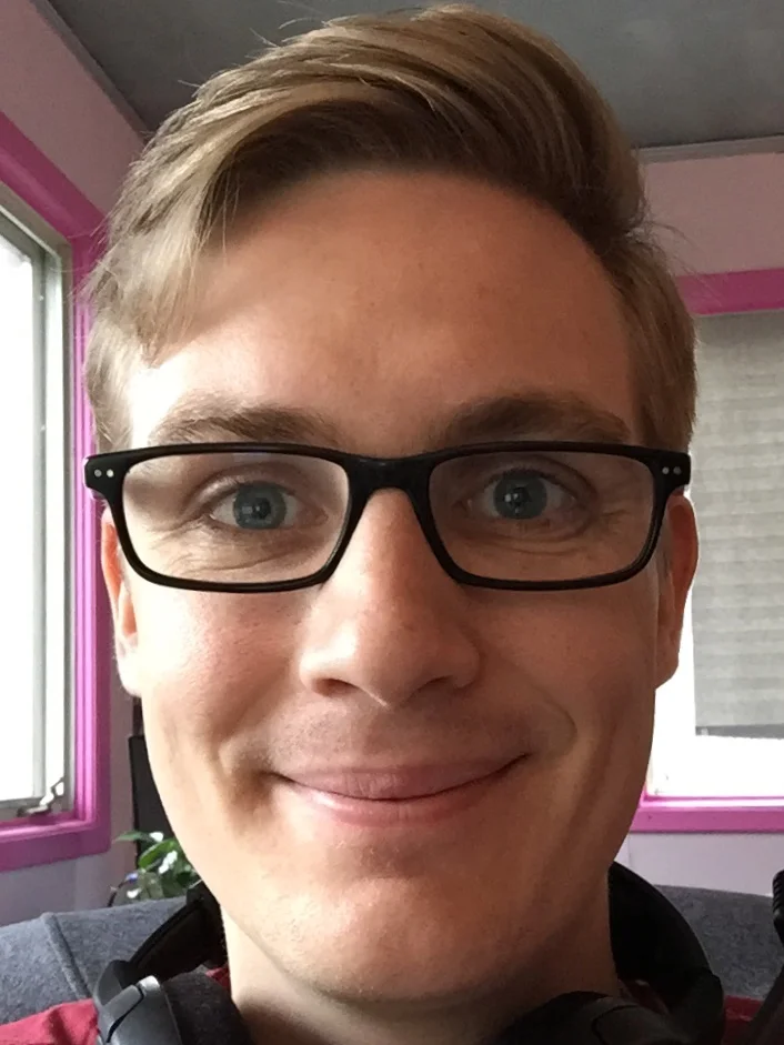 tomface.jpg