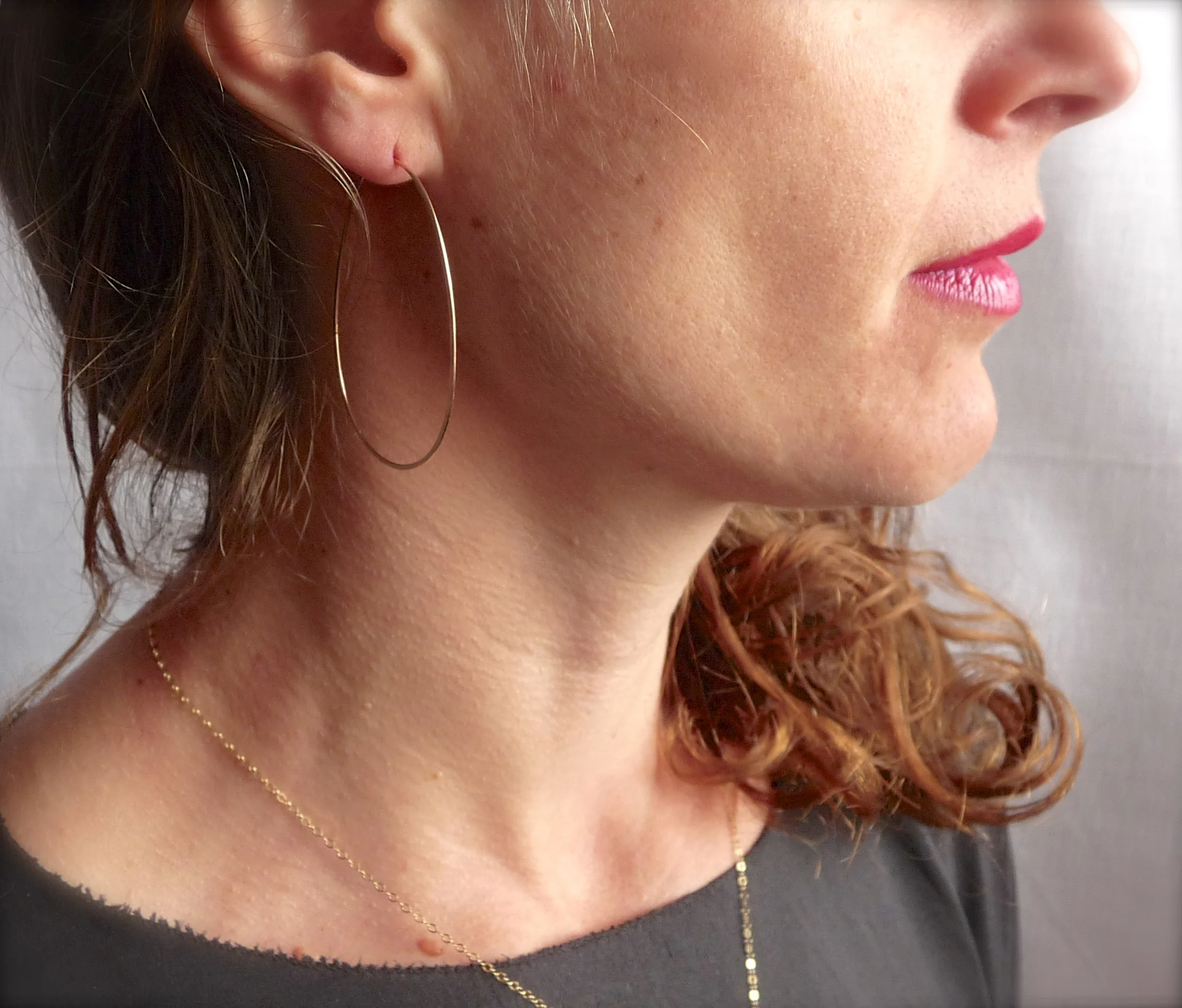 14k gold hammered oval hoops