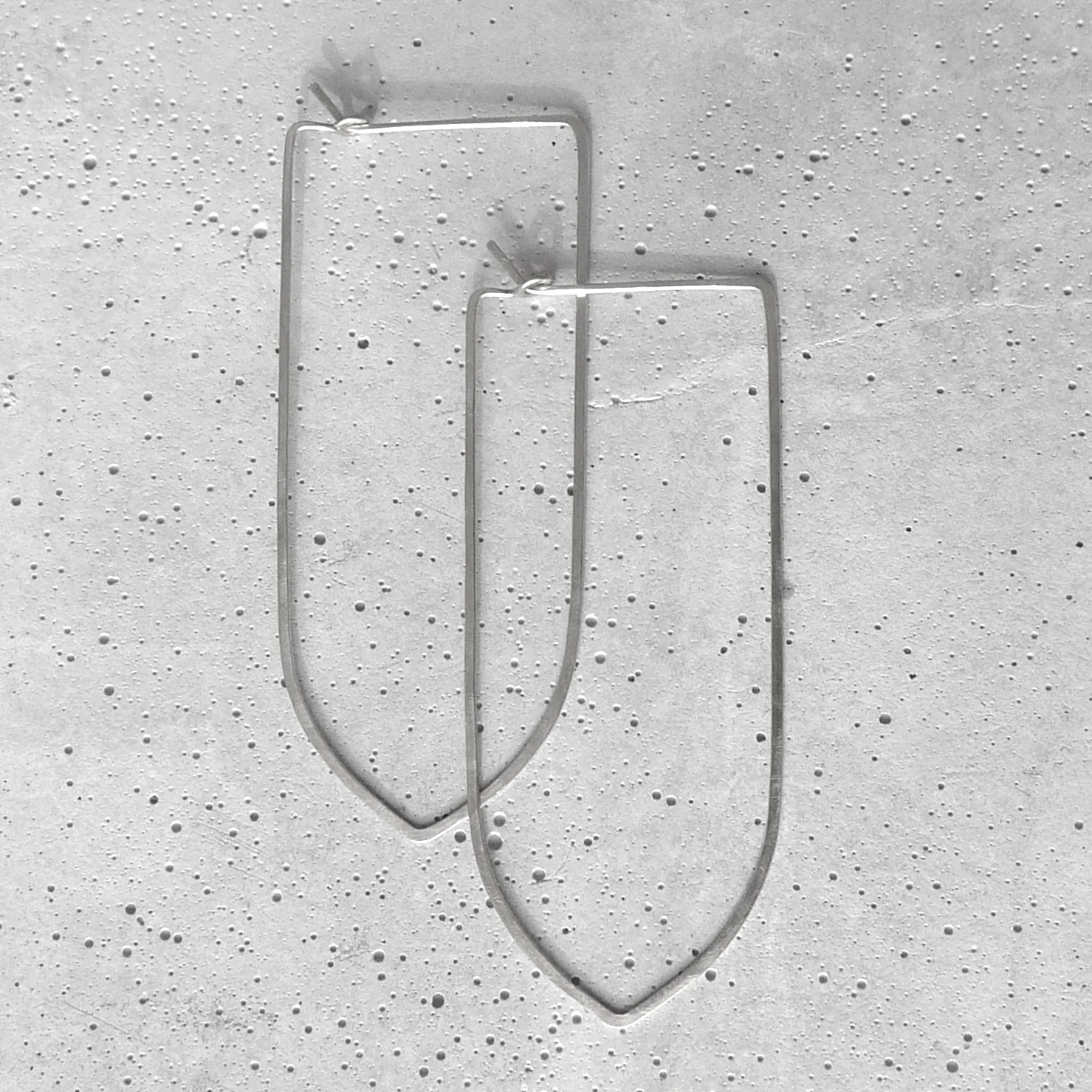 silver minimalist hoop earrings