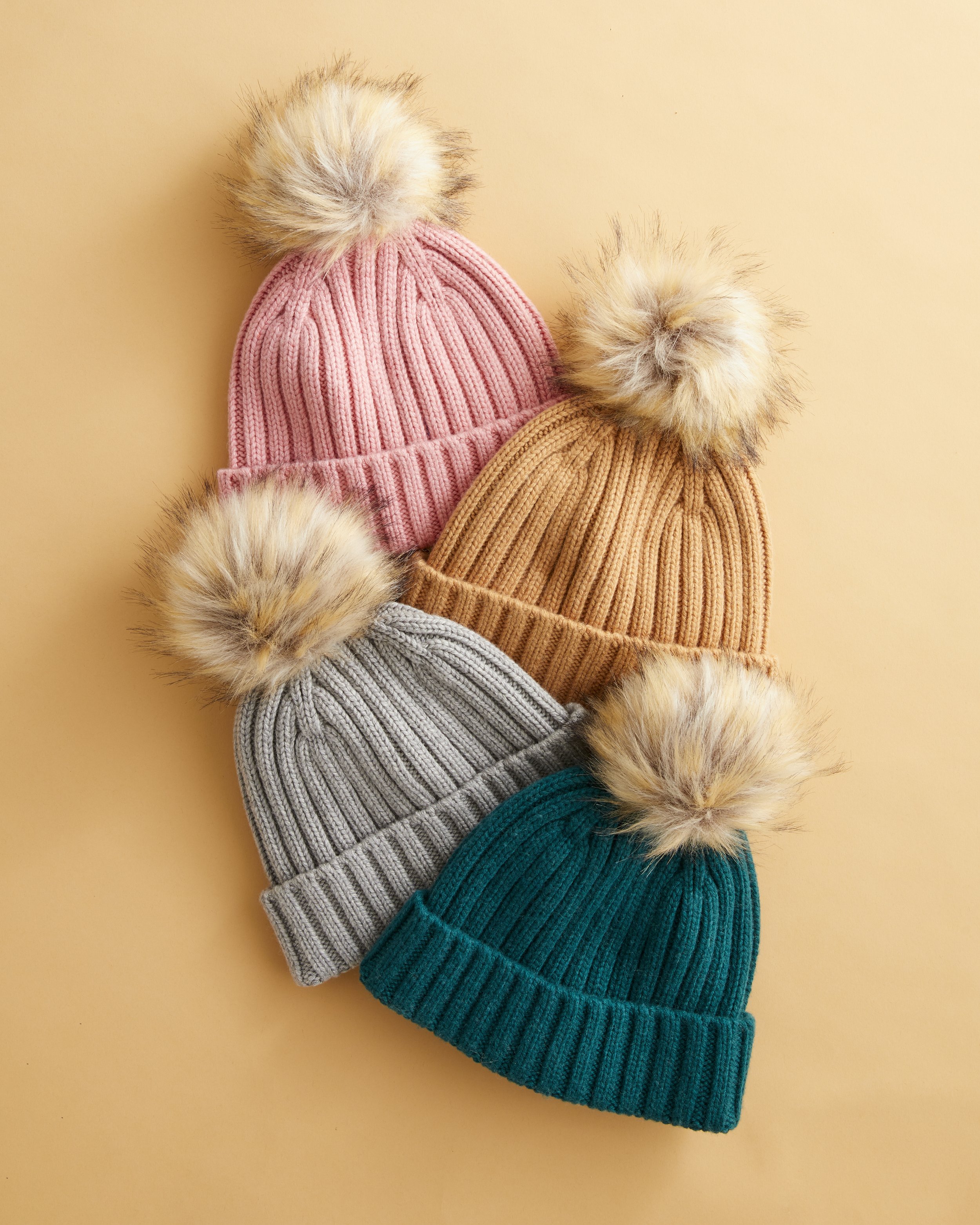 2021_0806_JCrew_FuzzyBeanies_003.jpg