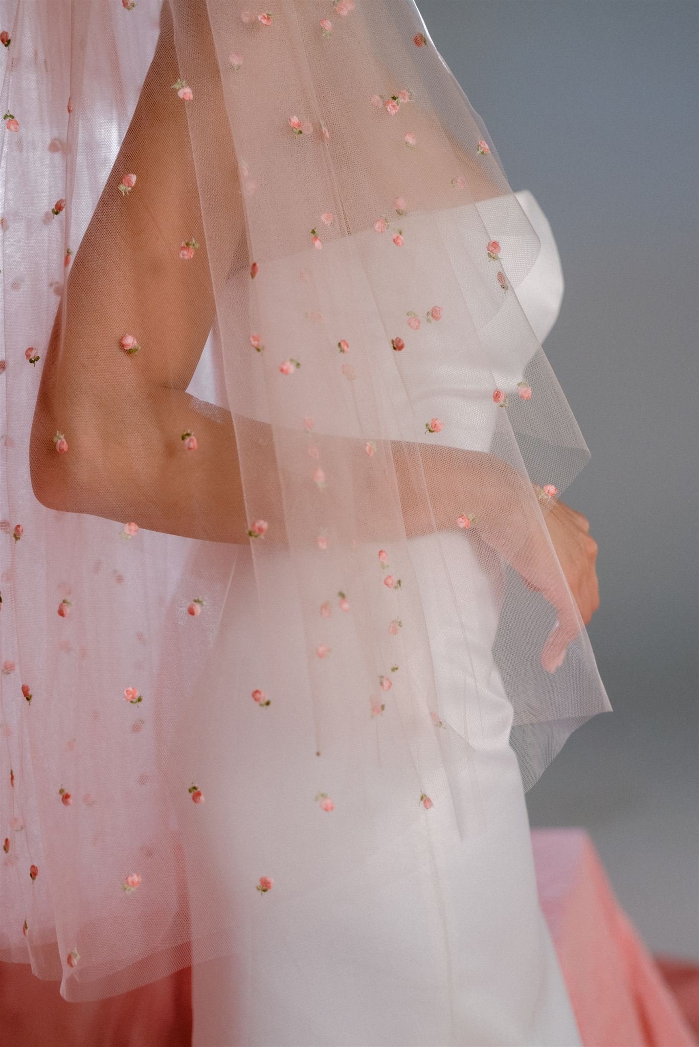 Celeste_wedding-veils-pink-roses.jpg