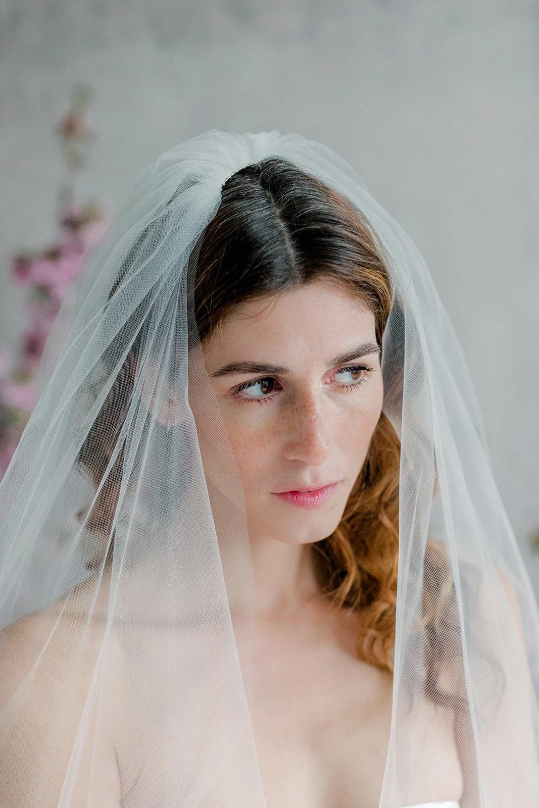 Montparnasse-veil-fingertip.jpg