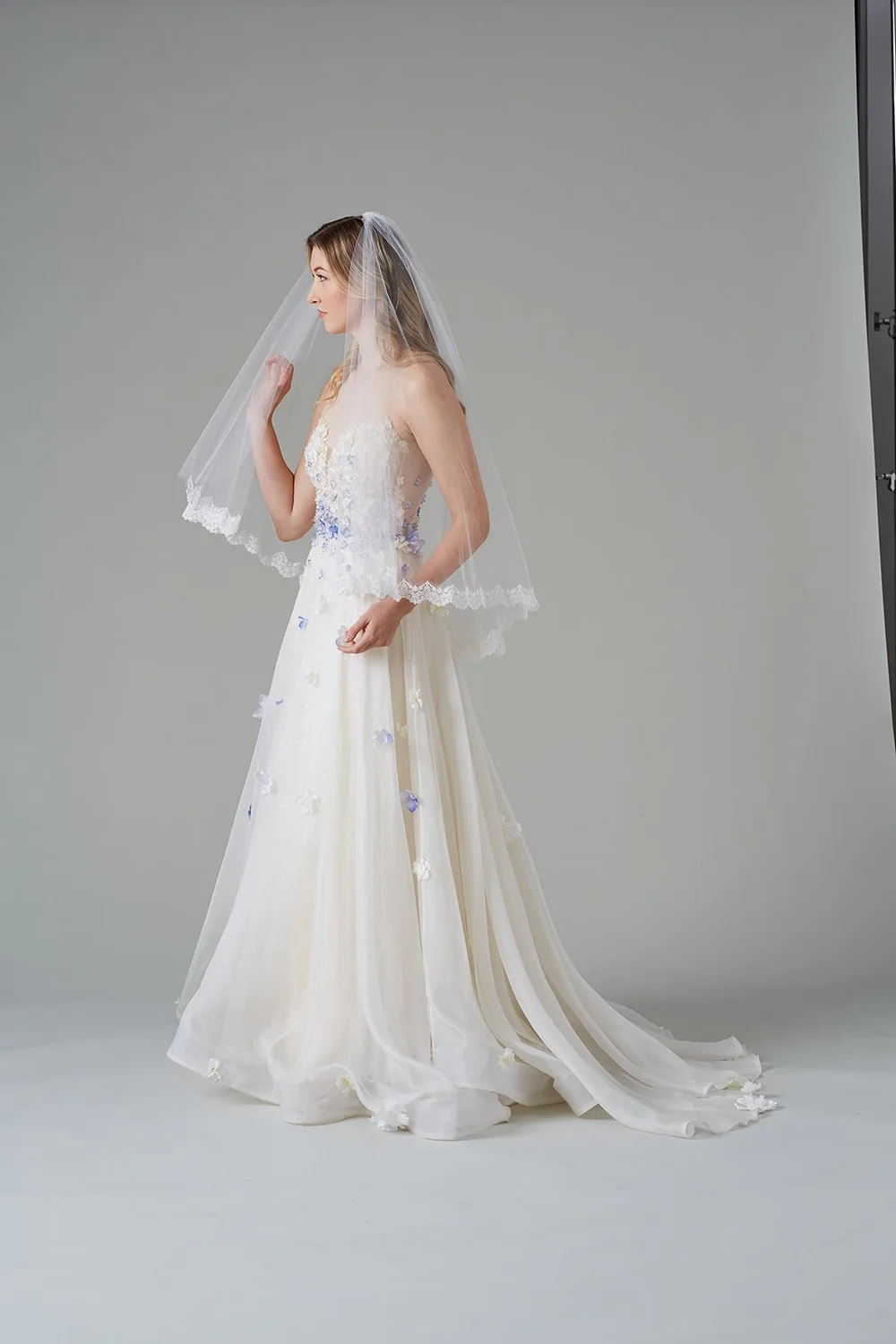 New AREA NYC EMBROIDERED LACE VEIL Floral Embroidered Lace Bridal Veil 120 main image 4
