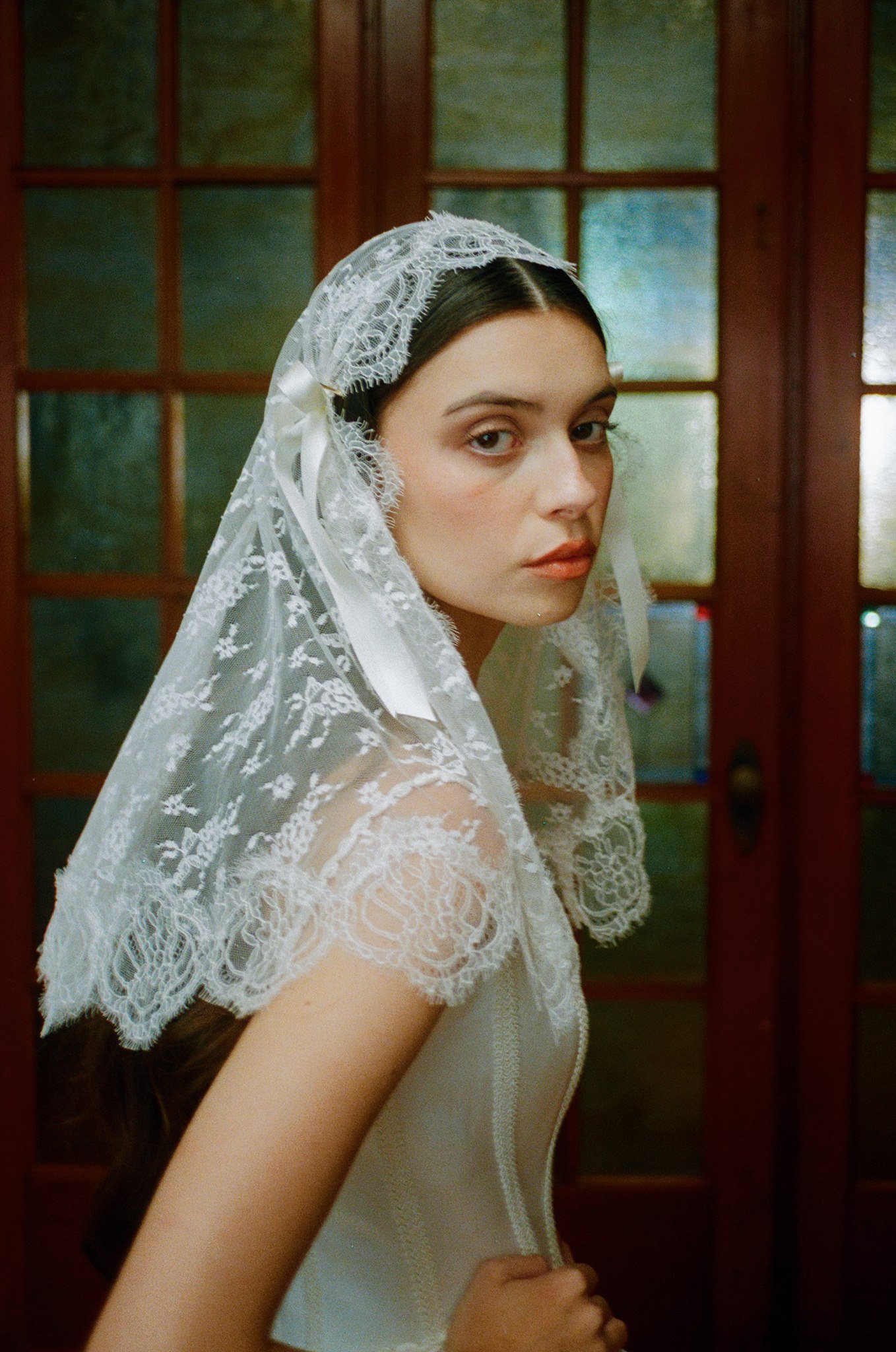 leticia-veil-white-lace-trim-side-view.jpg.jpg