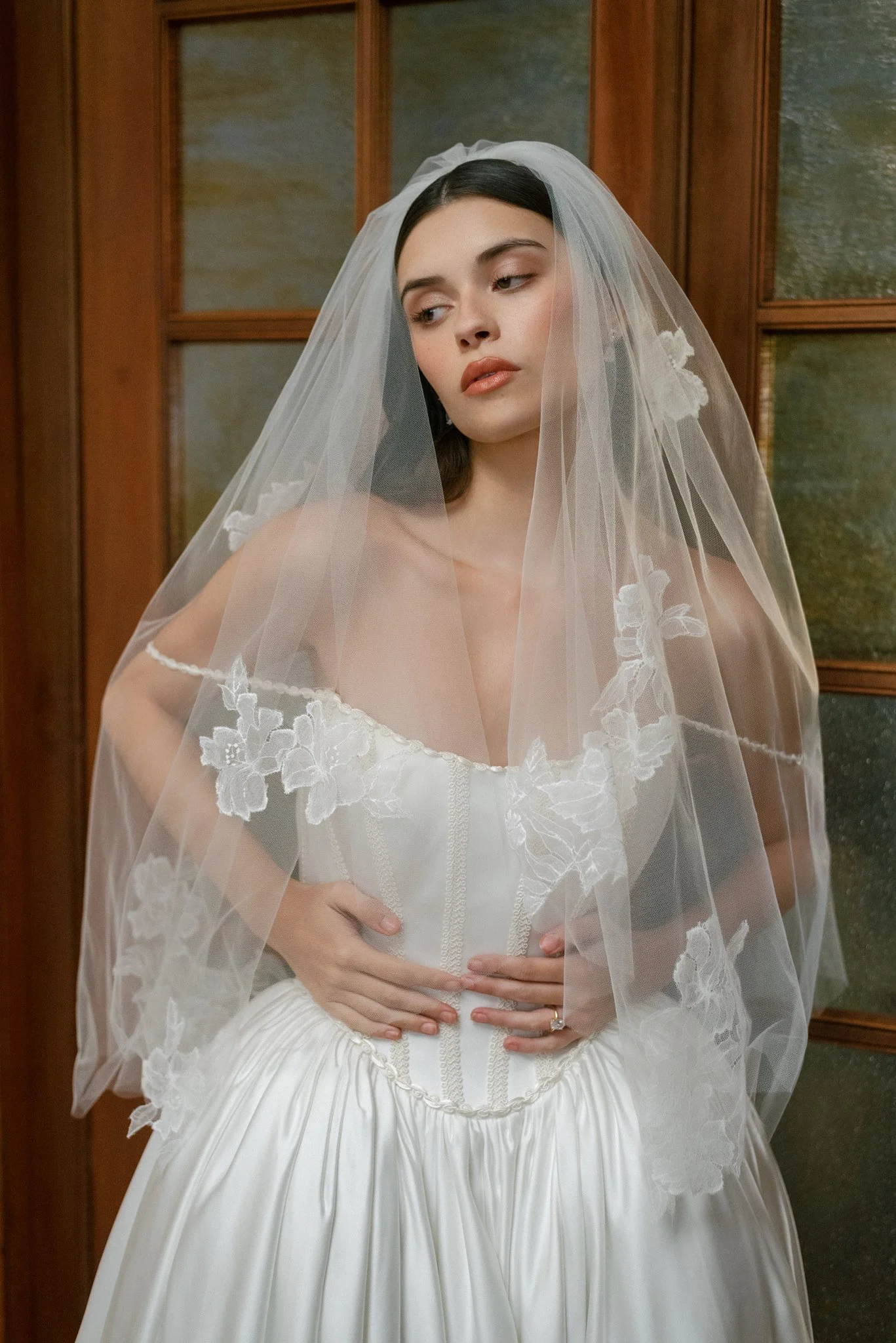 marla-veil-white-floral-applique-close-up.jpg.jpg