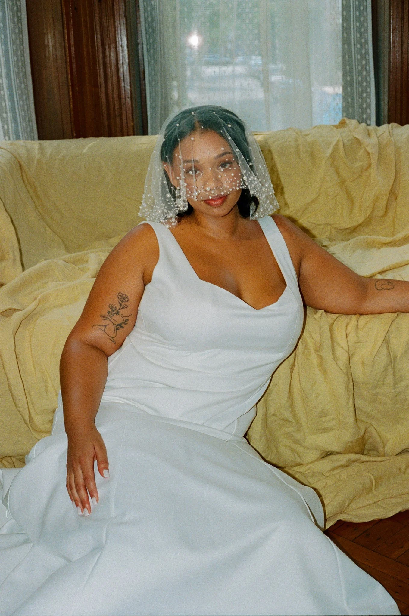 odette-veil-full-seated-look.jpg.jpg