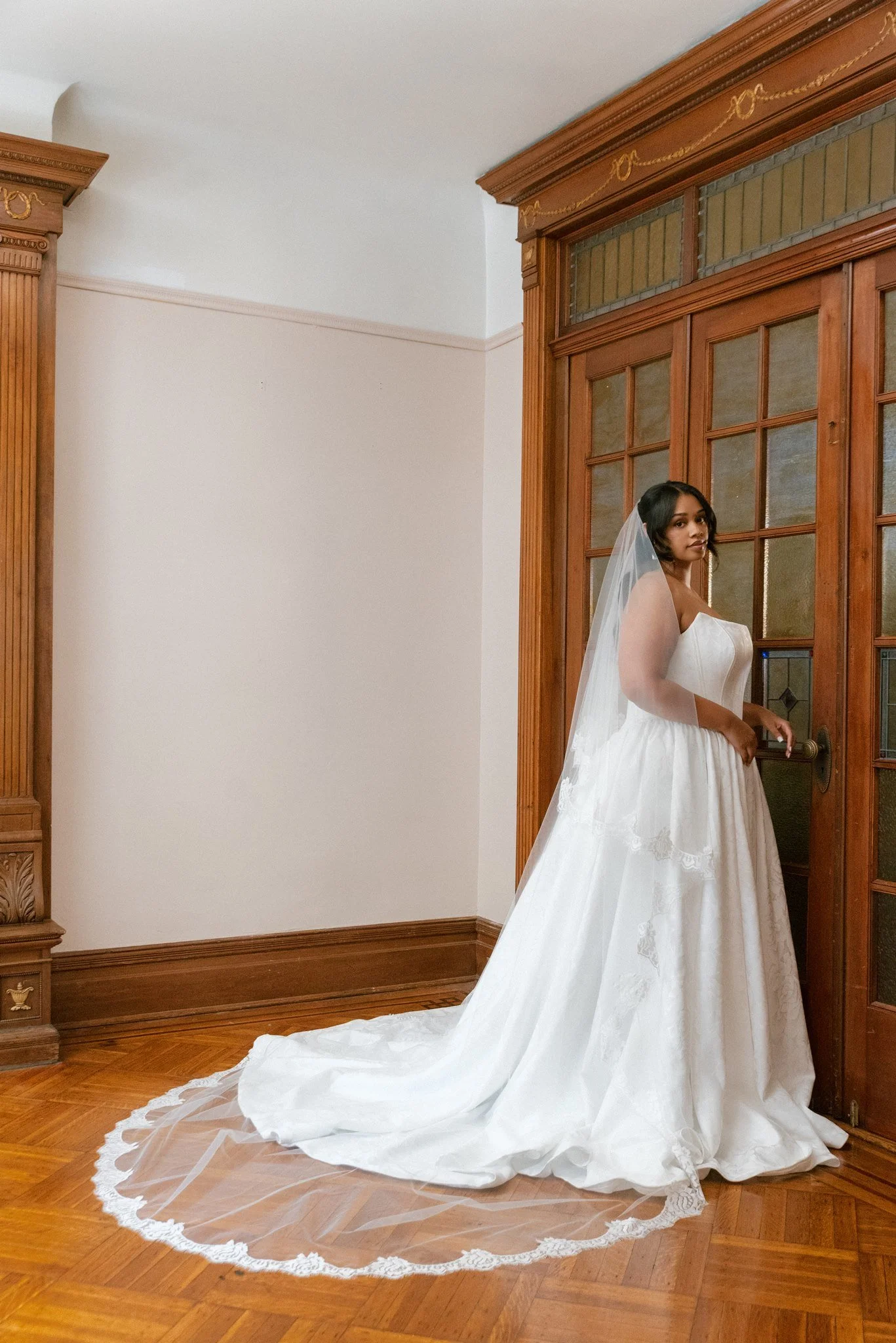 sybylla-veil-white-lace-trim-full-length-view.jpg.jpg