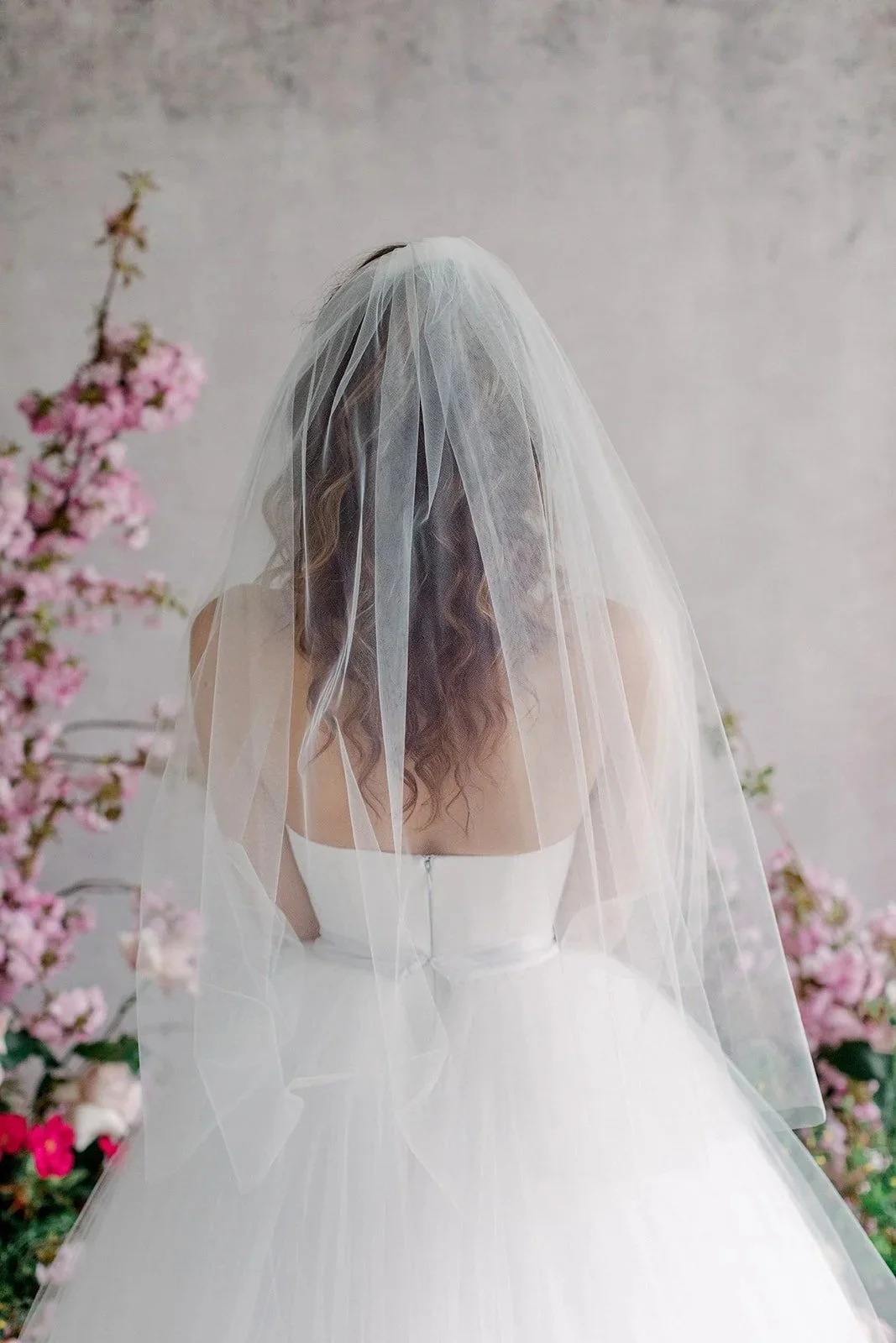 Fingertip-illusion-tulle-wedding-veil.jpg