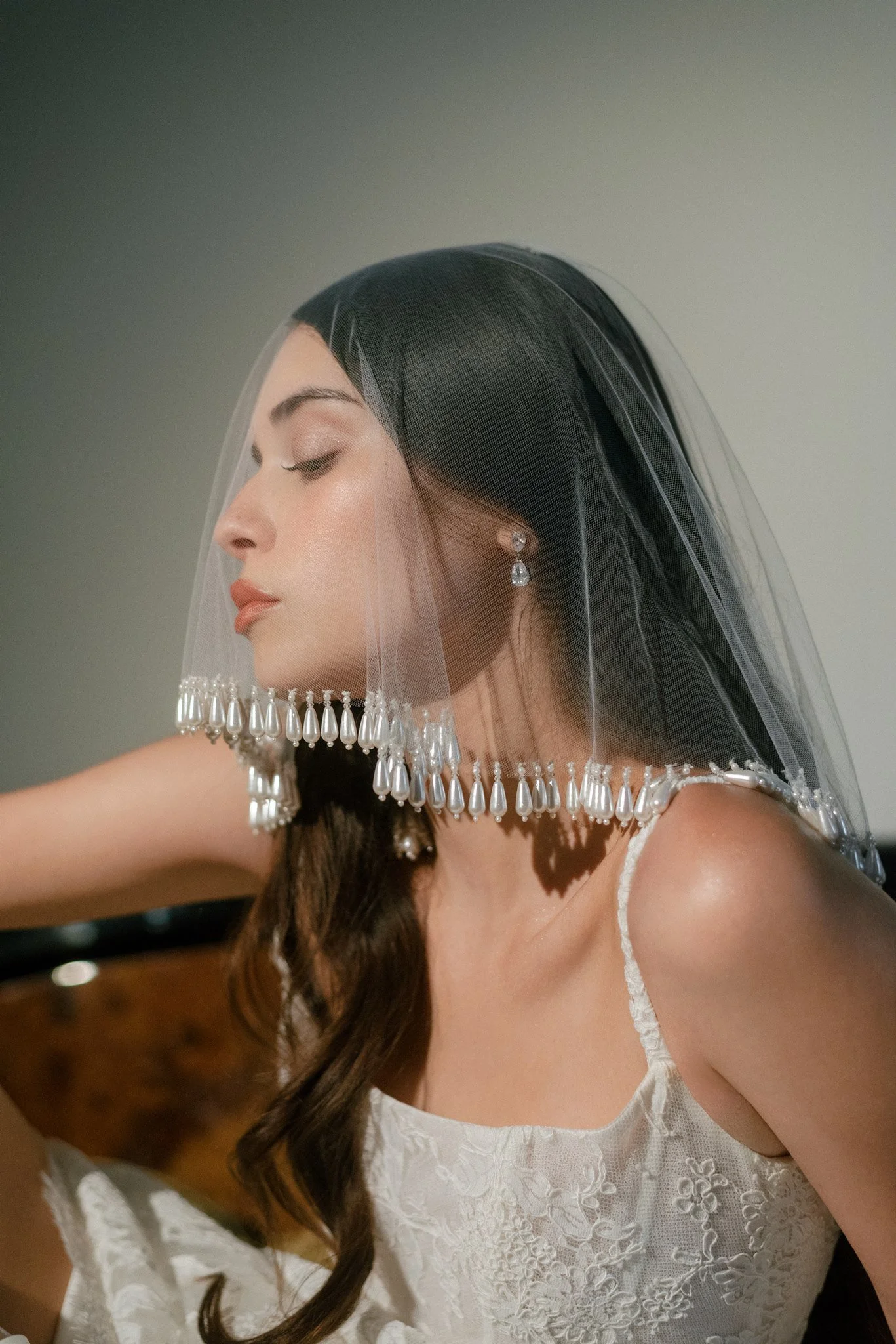 julie-veil-white-side-profile.jpg.jpg