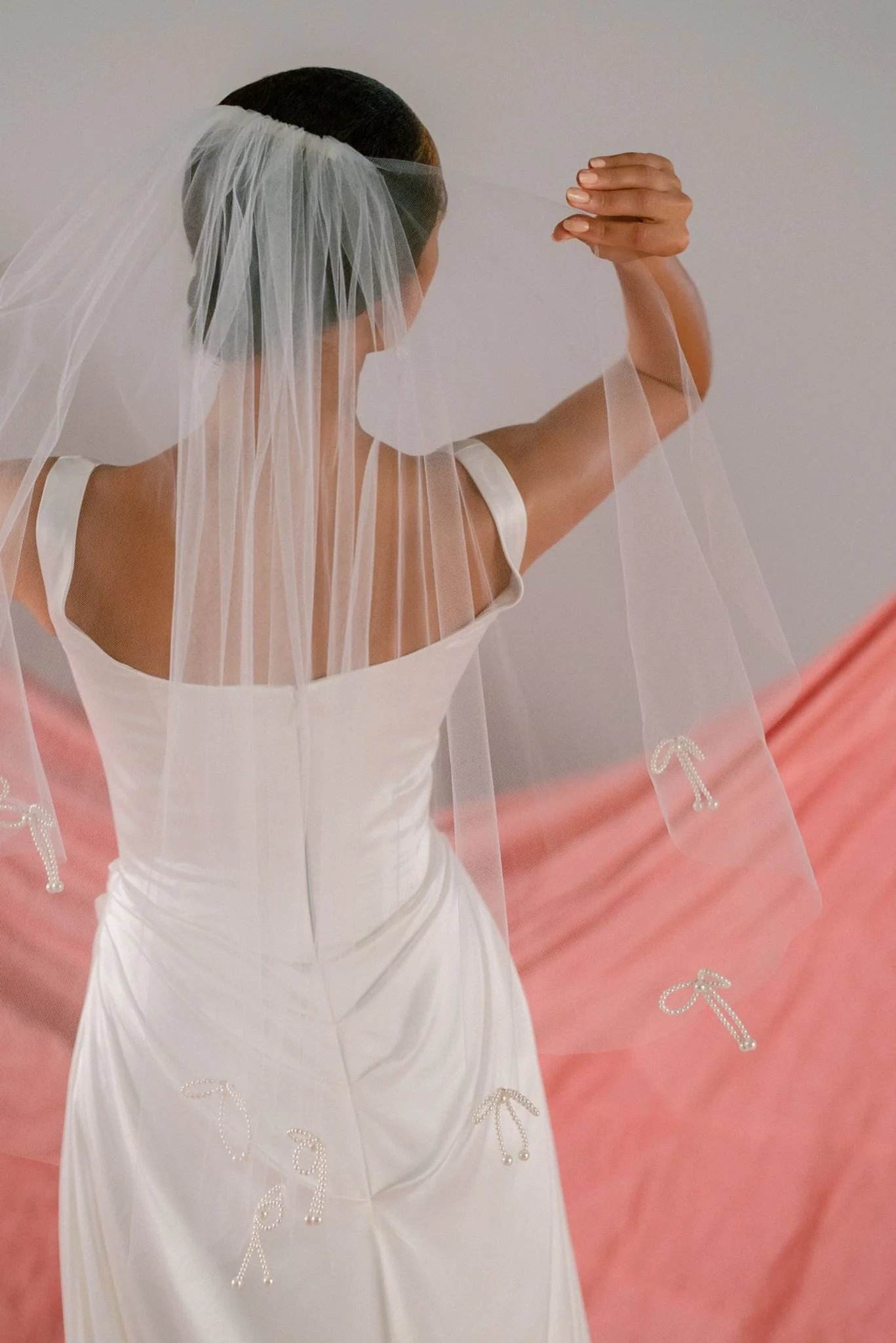 3d-pearl-bow-veil.jpg