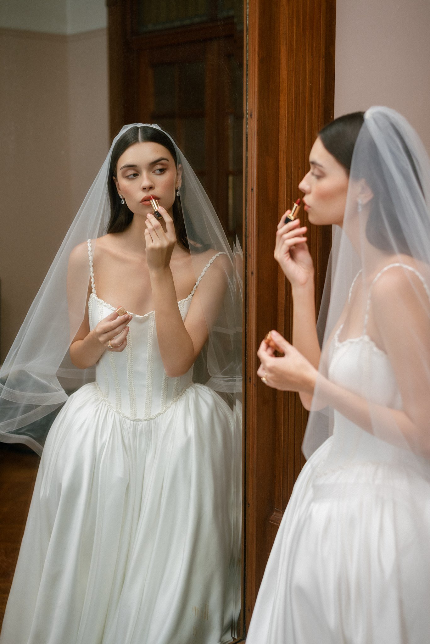 venetia-veil-white-tulle-mirror-makeup-view.jpg.jpg