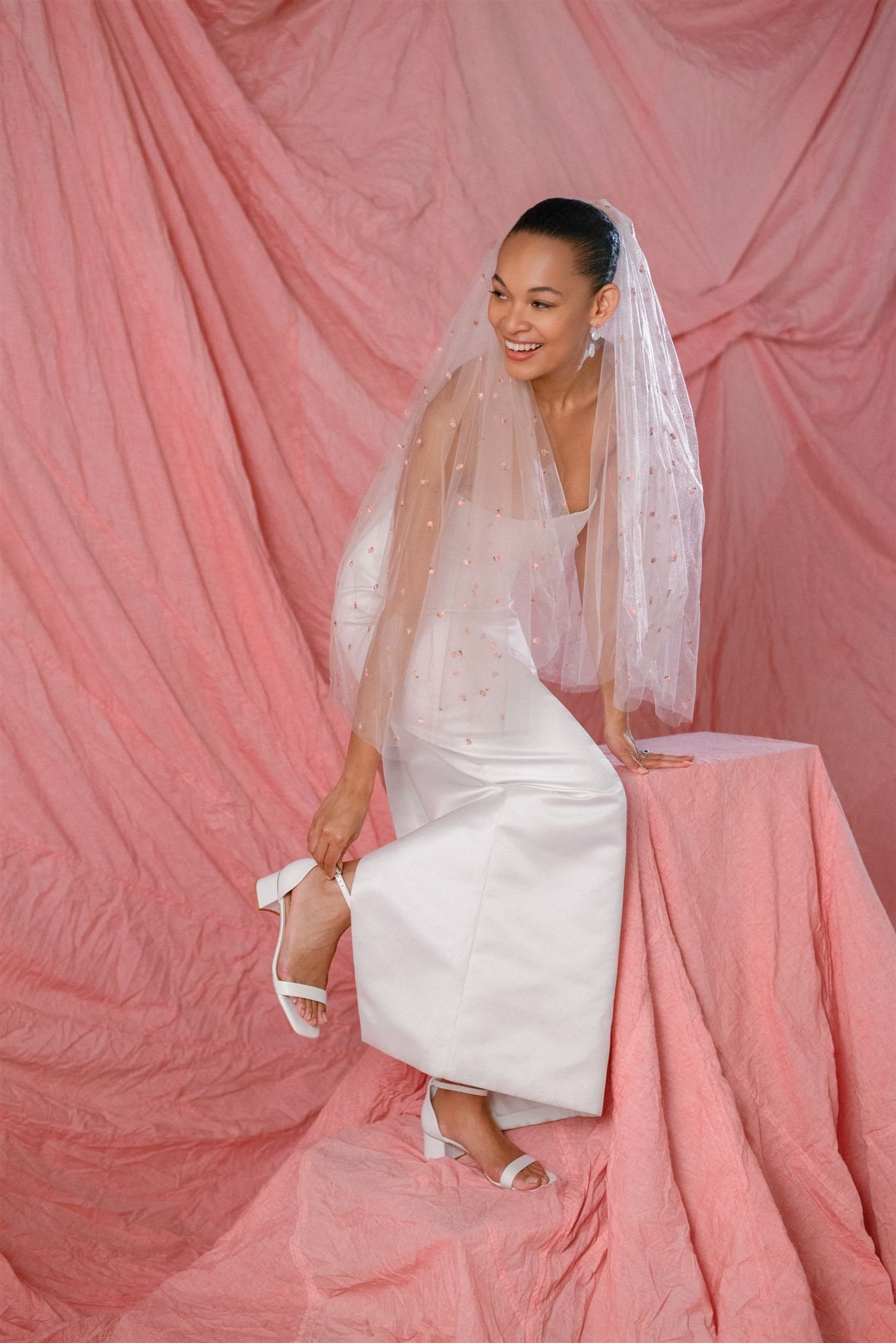 Celeste_wedding-veils-pink-rosebuds.jpg