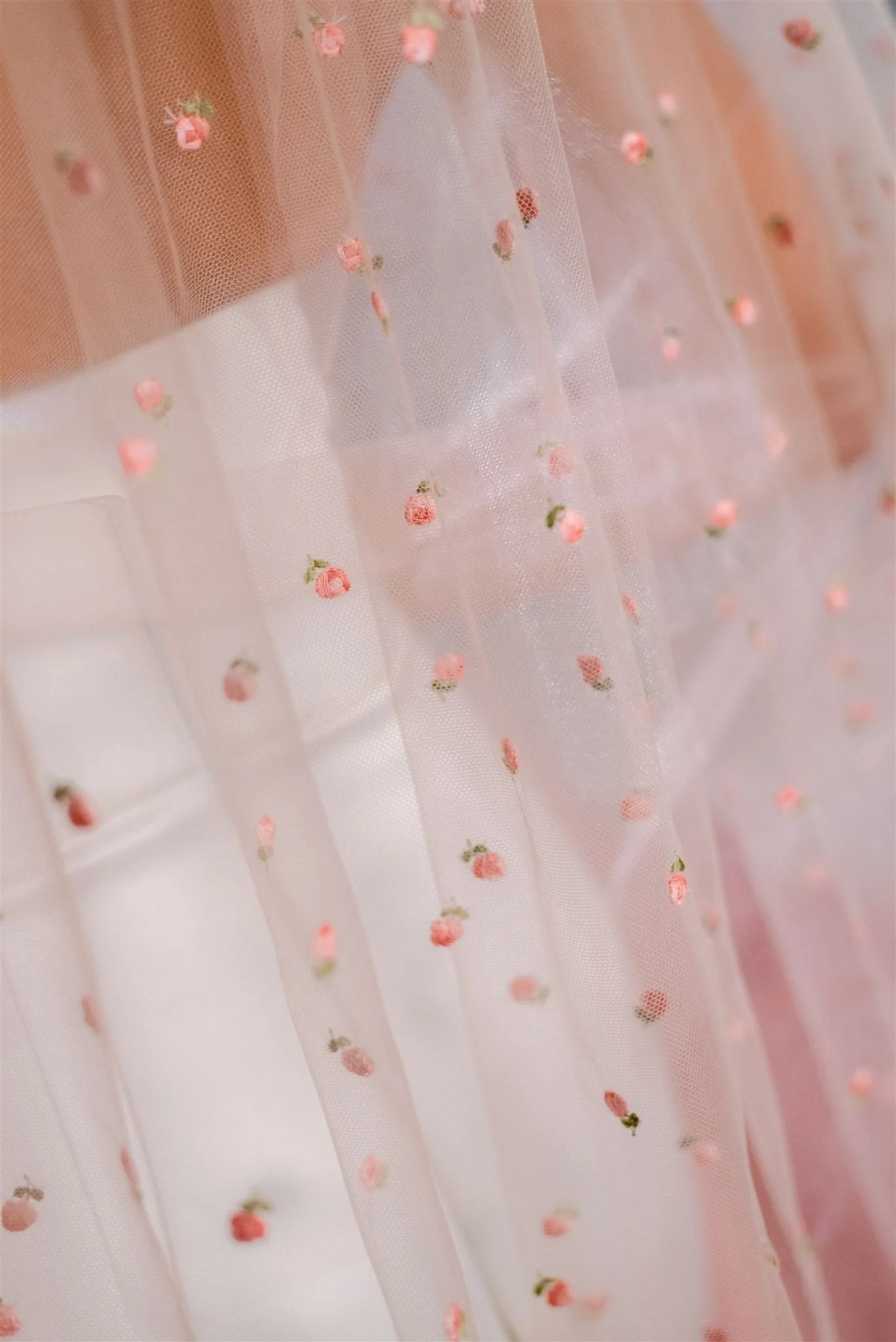 Celeste_wedding-veils-pink-rose-detail.jpg
