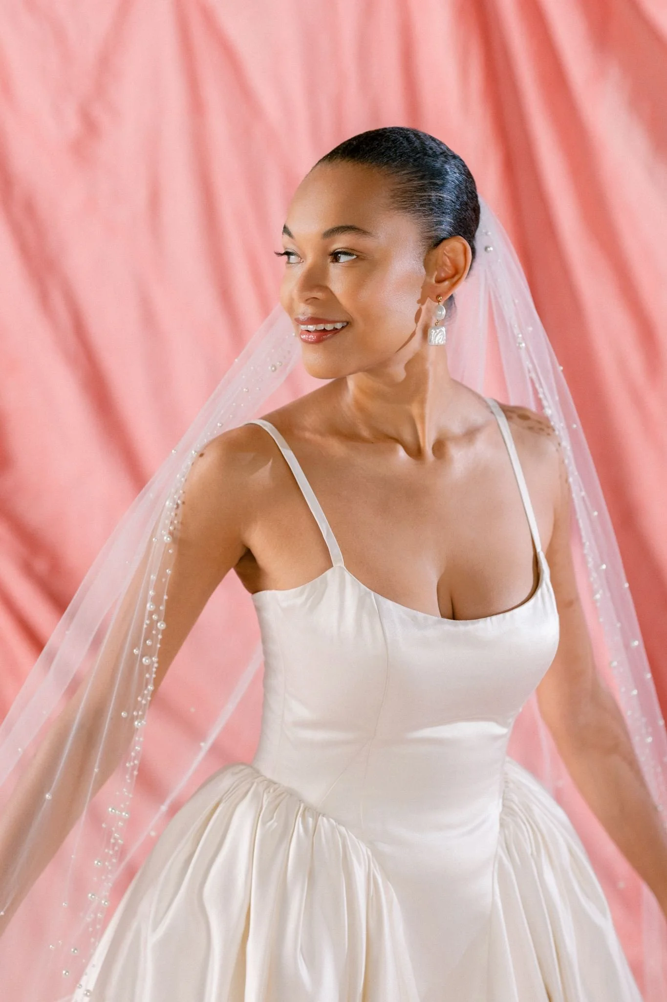 Celeste-mermaid-pearl-wedding-veil.jpg