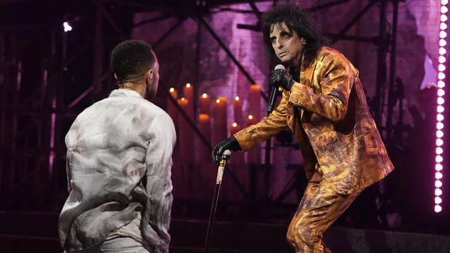 Alice-Cooper-starring-as-King-Herod.-Jesus-Christ-Superstar.jpg