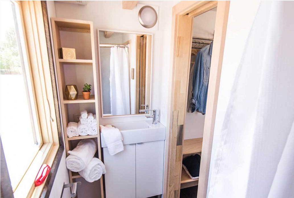 farallon bathroom.PNG