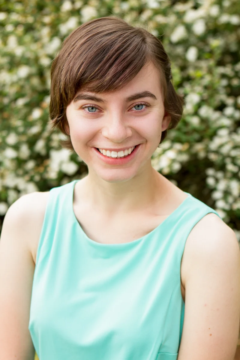 SeniorPortraitPiperHanson.jpg