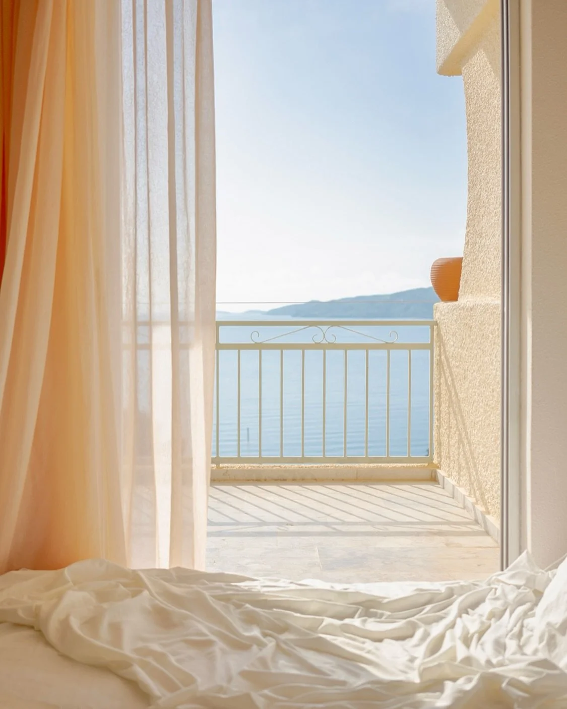 Waking up on the island of P&oacute;ros, Greece