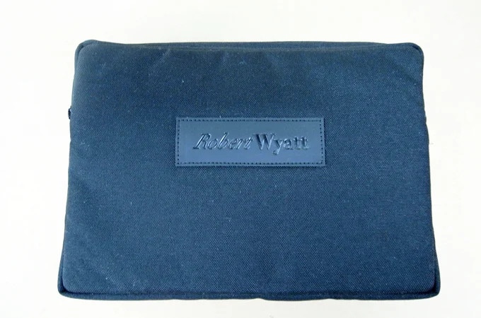 Carrying_Case-9.jpg