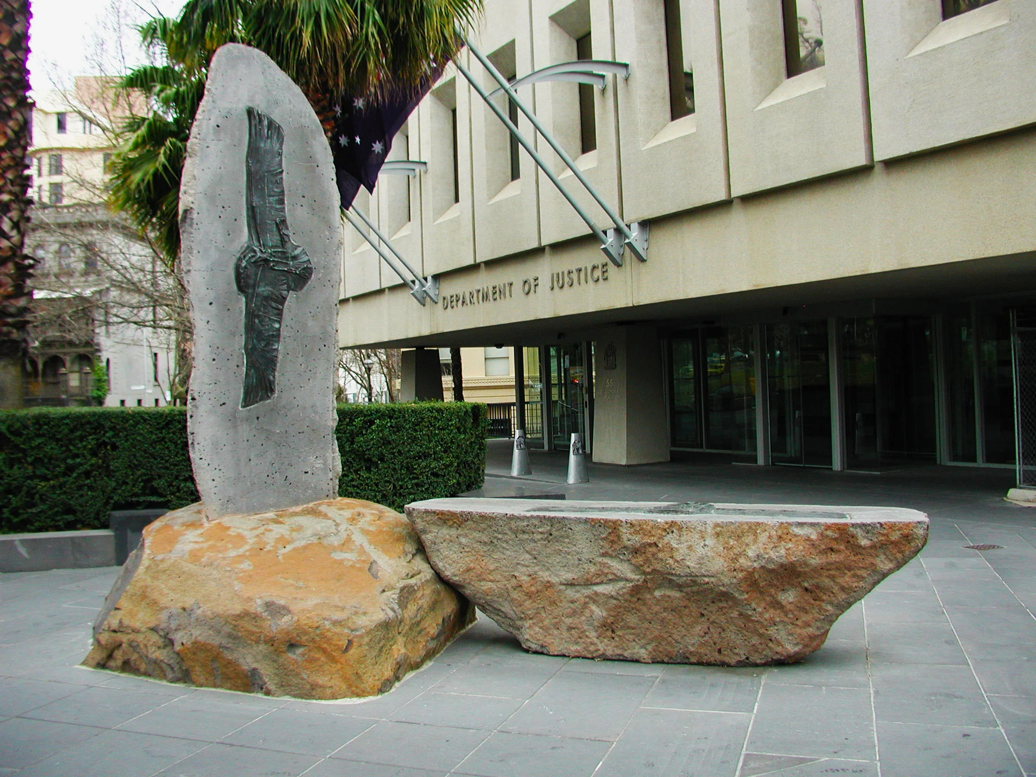 Paul-Blizzard-sculpture.jpg