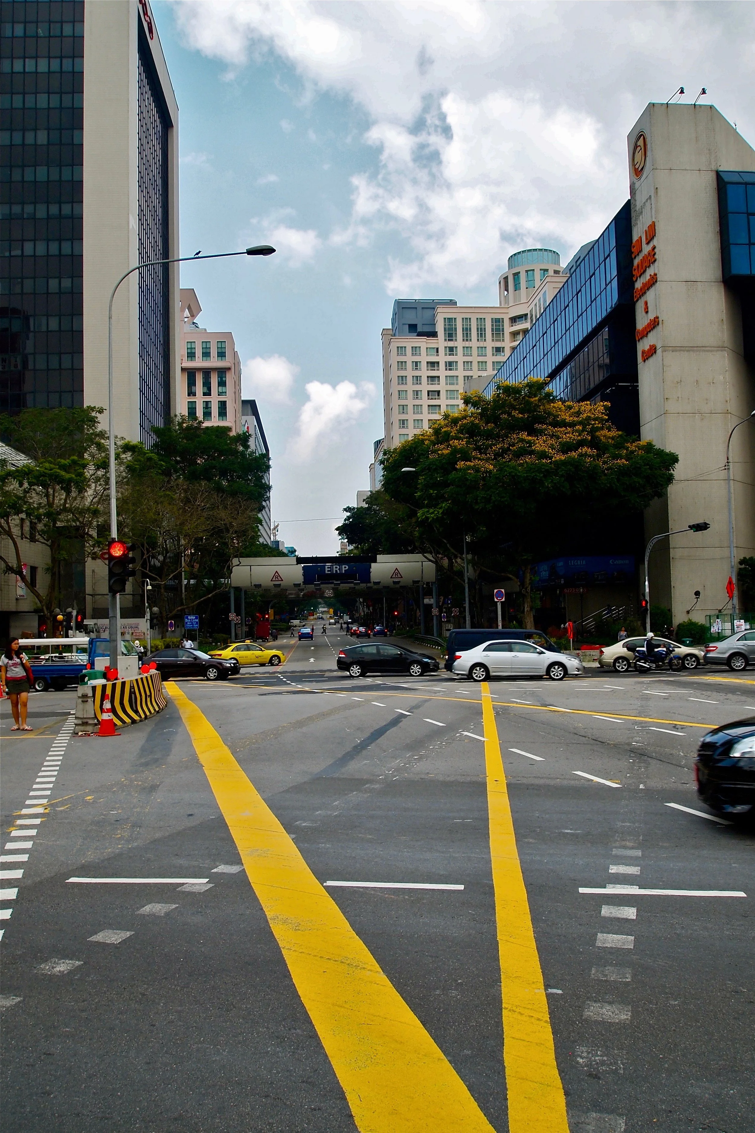Downtown Singapore. (C) Remko Tanis