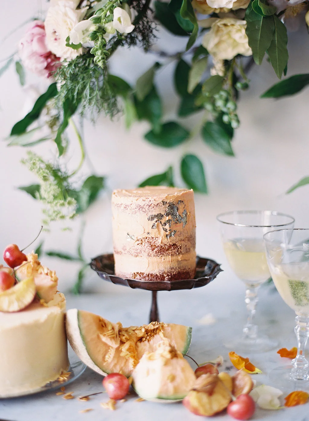 BEGINNERS / A WARM-TONED FÊTE 