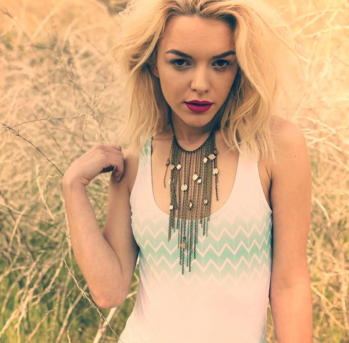 Cadence Neck Model B.jpeg