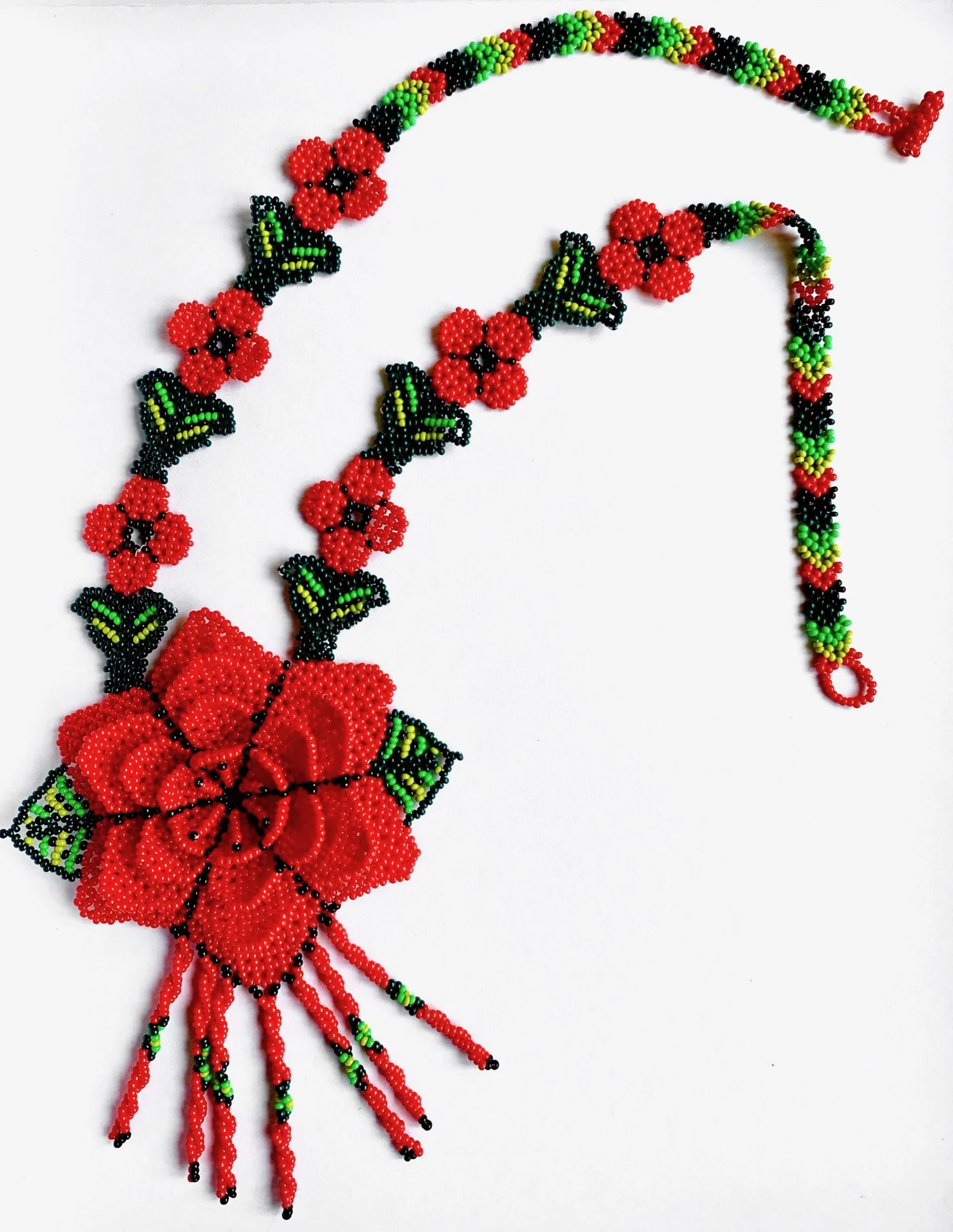 elvoyage_necklace_webres.jpg