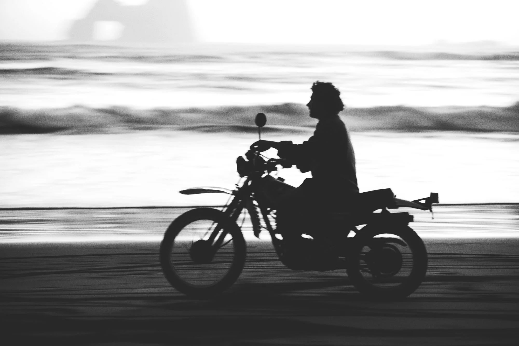 5_patrick_motorbikebeach_bw_web.jpg