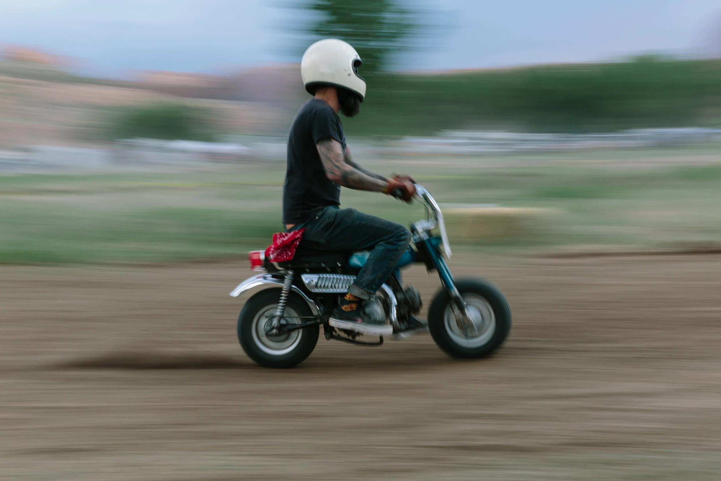 NKOSSEK_MotosinMoab_5303.jpg