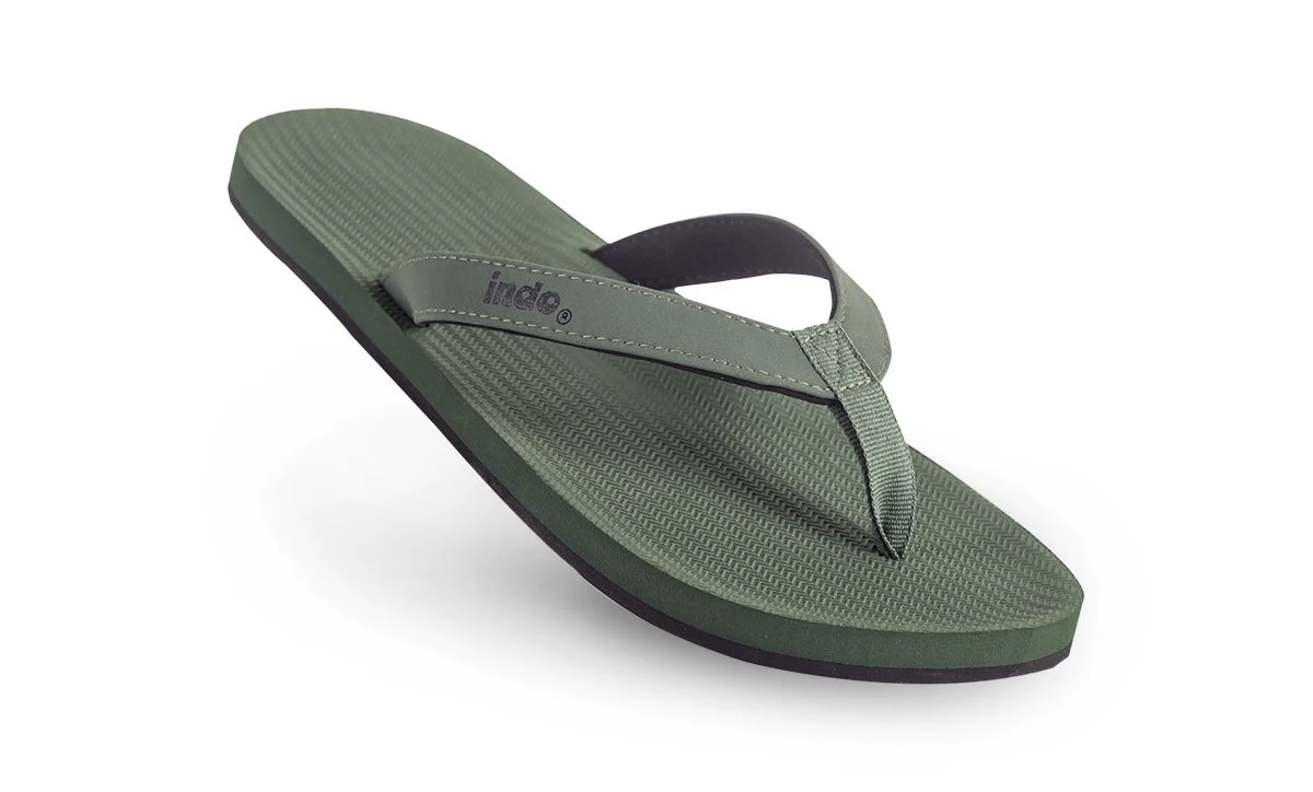 essntls-flip-flops-men-leaf-001_600x@2x.jpg