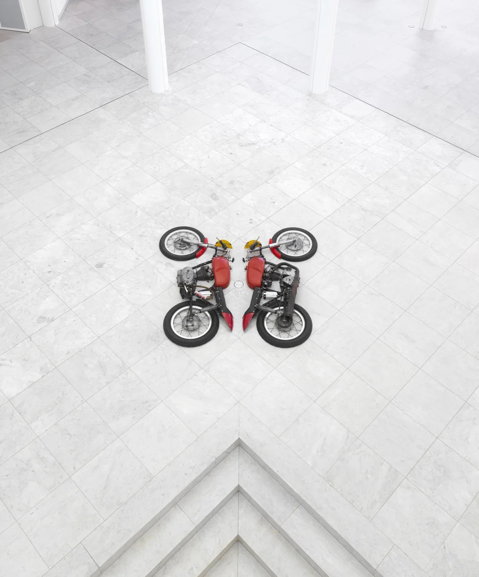 STRETCH Installation View Museum Abteiberg, Mönchengladbach, DE 2017