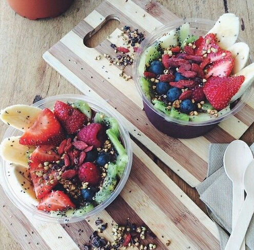 LETS EAT BETTER: Smoothie Bowl Recipe