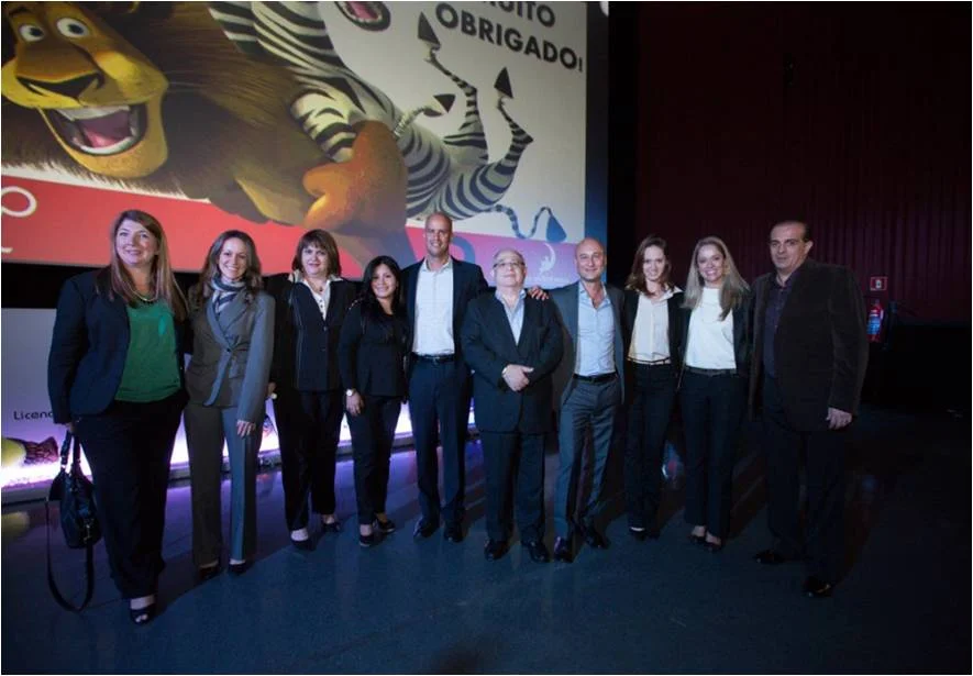 Paula Nass, DWA Consumer Products / Monica Joseph, CPL do Brasil / Marta Remoto, CPL do Brasil / Liliana Carranza, CPL Internacional / JR De Souza, DWA Consumer Products / Luis Salazar, CPL Internacional / Jonathan Baker, DWA Consumer Products / Tiliana Martins, Cpl do Brasil / Aline Dias, Cpl do Brasil / Herbert Greco, Cpl do Brasil