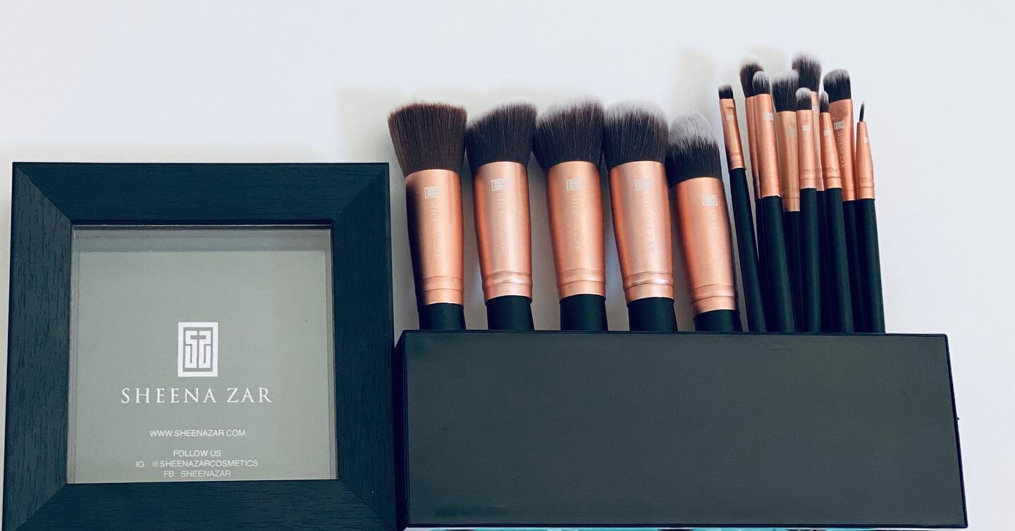 All the brushes you could ever need in one affordable set! $15 for the bundle.  What are you waiting for?

5 Face or Complexion brushes
9 Detail brushes 
Synthetic hair
Soft bristles 
And AMAZING quality