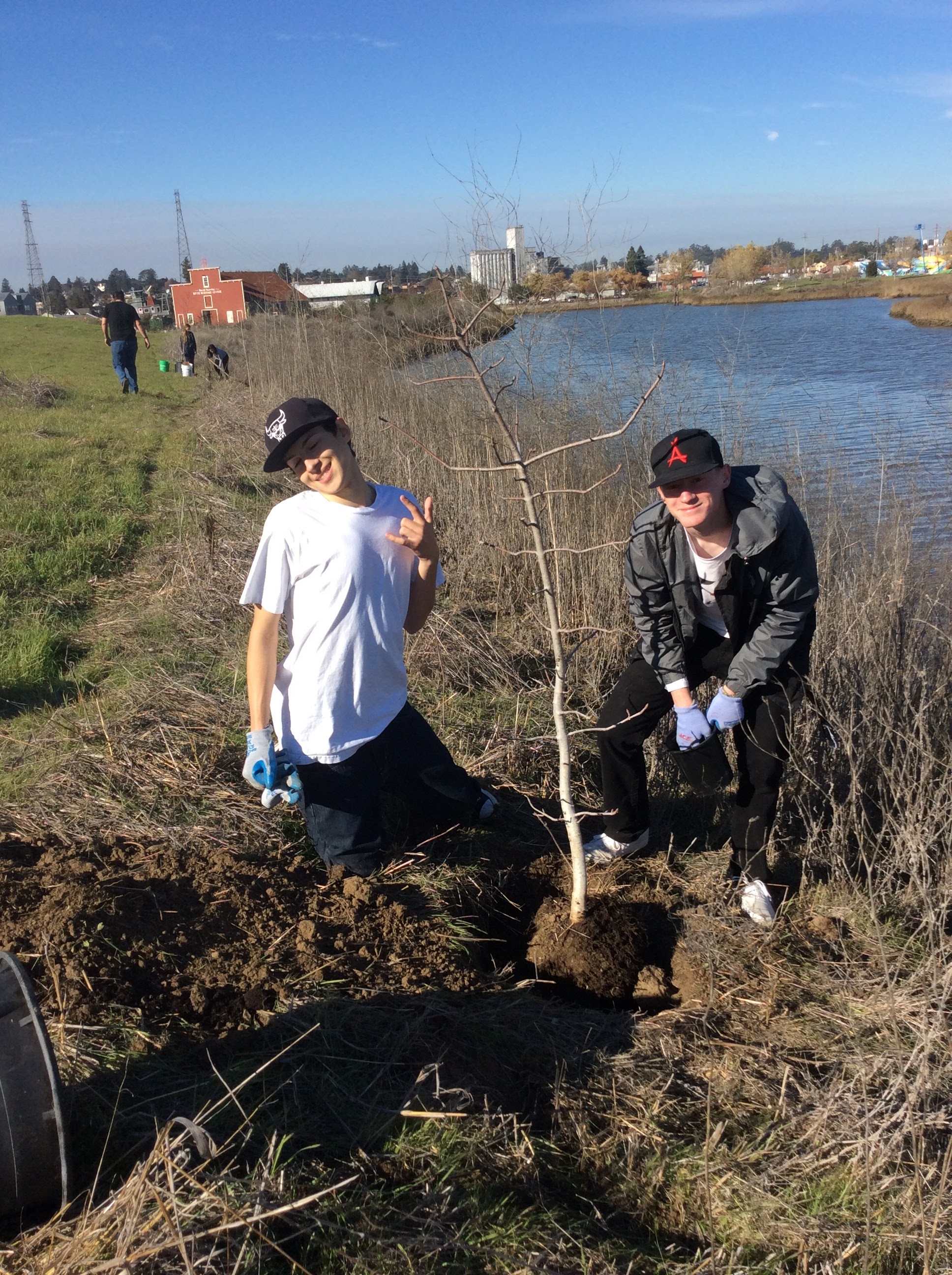  Students engaging in restoration at Steamer Landing Park (Fall 2017). 