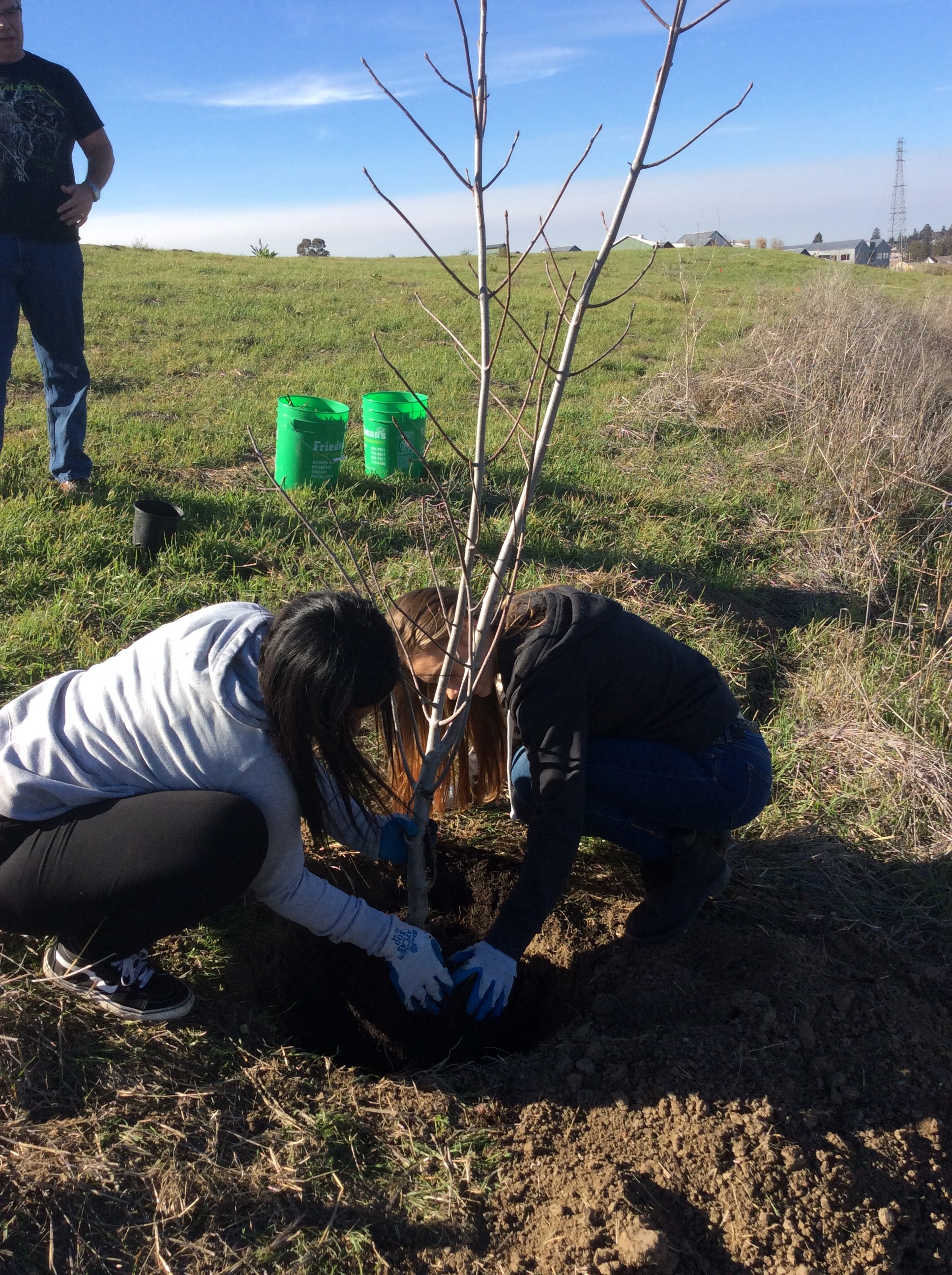  Students engaging in restoration at Steamer Landing Park (Fall 2017). 