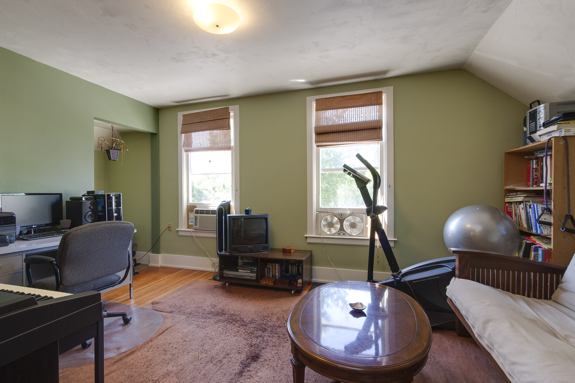 Upper floor living room