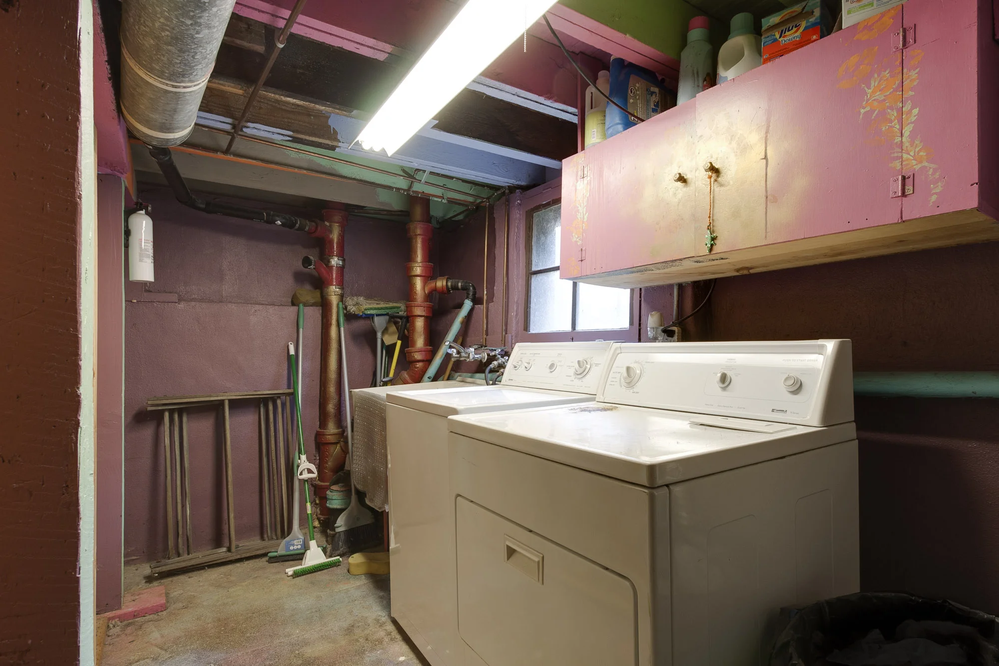 basement laundry