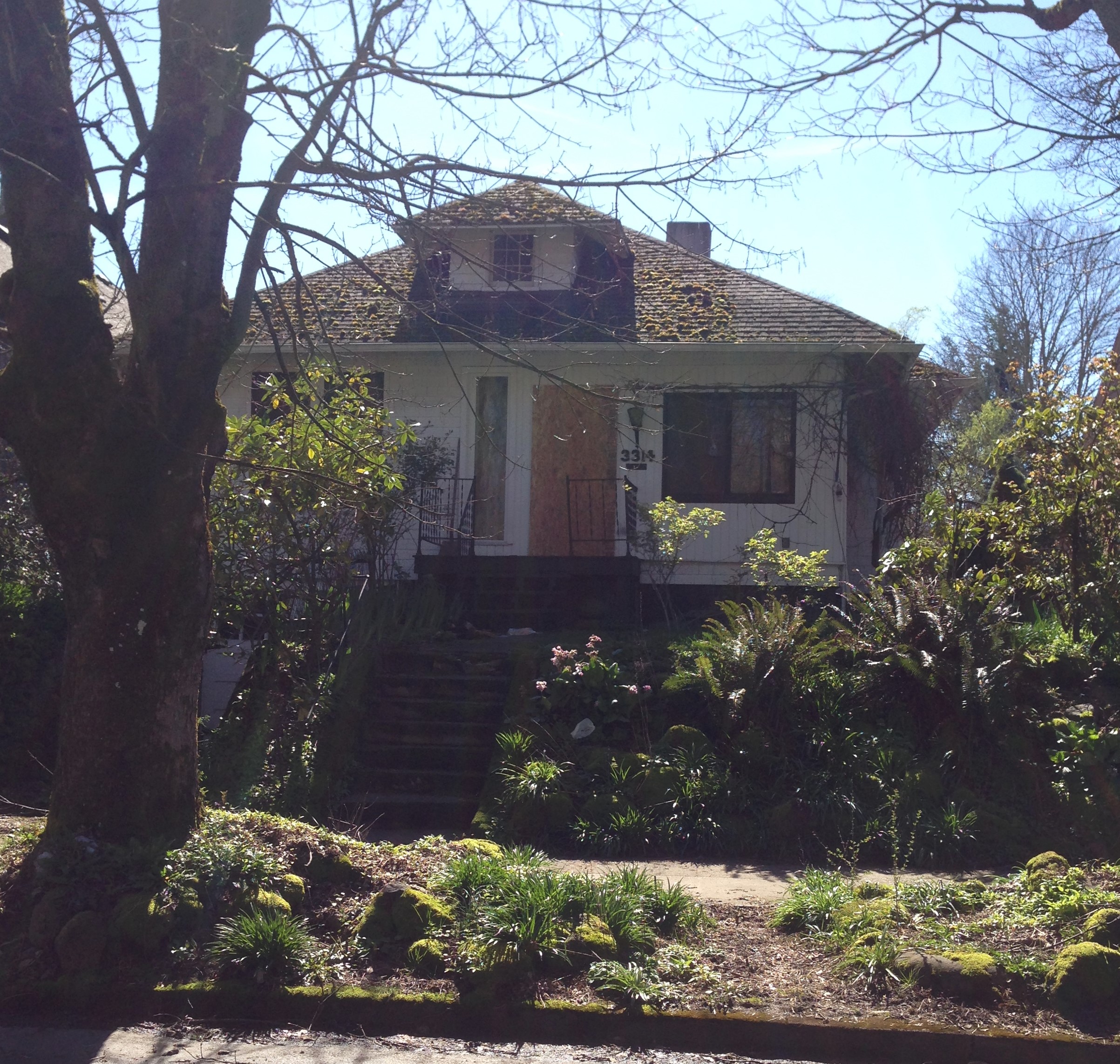 Major Fixer 3314 SE Brooklyn SOLD $300,000
