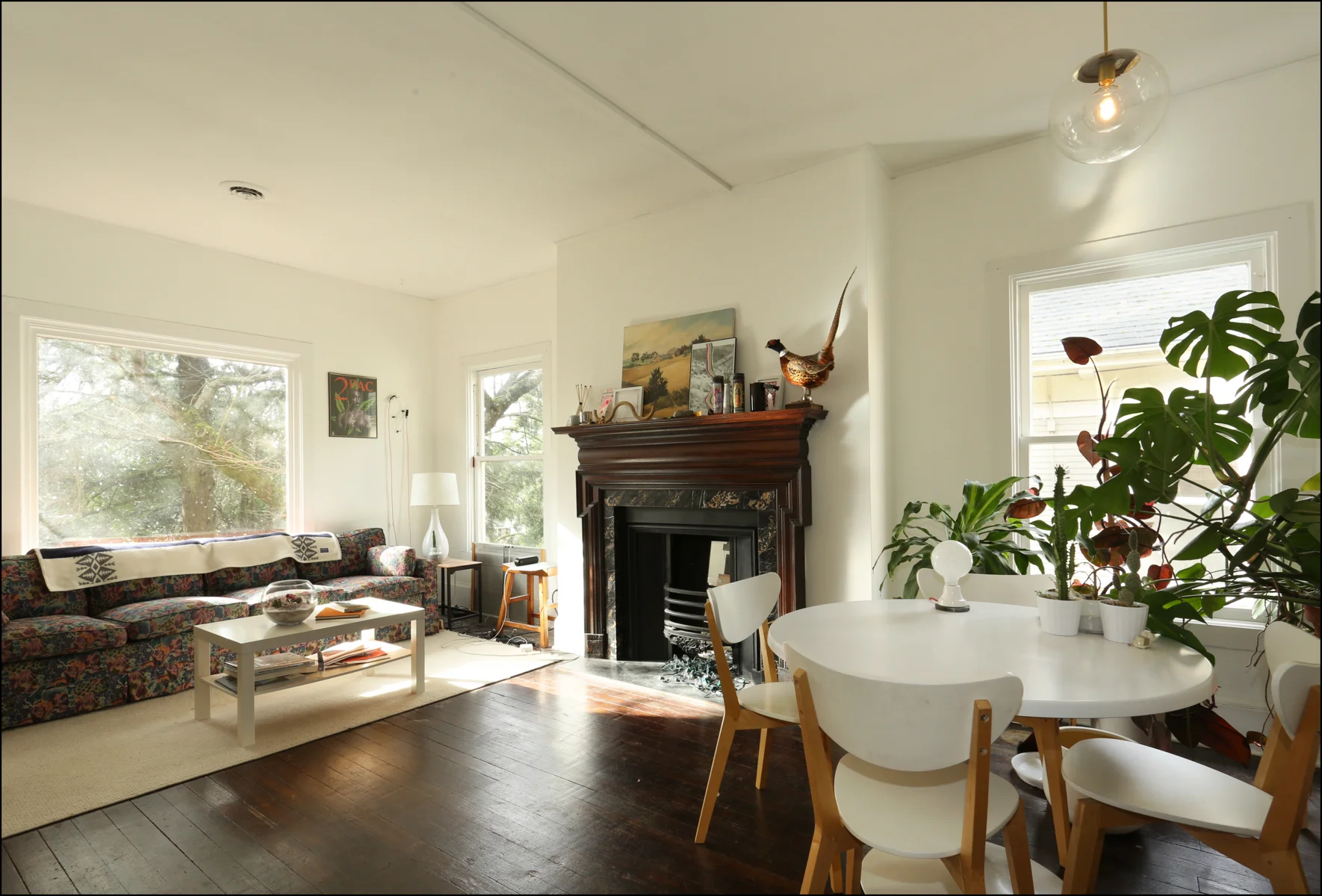 Upstairs unit living/dining room