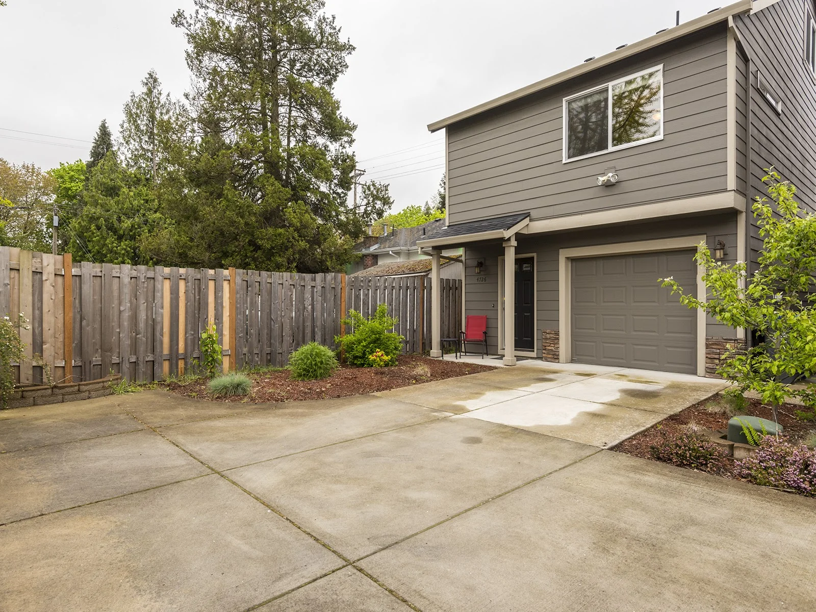 Extra area to expand yard or more parking.