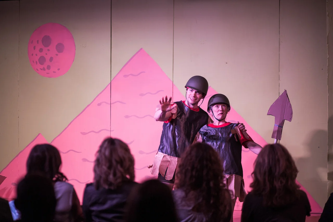 Alex Ruano (Hujar) and Carolyn Cadigan (Ali) in Vampire Lesbians of Sodom (photo by Mindy Joy)