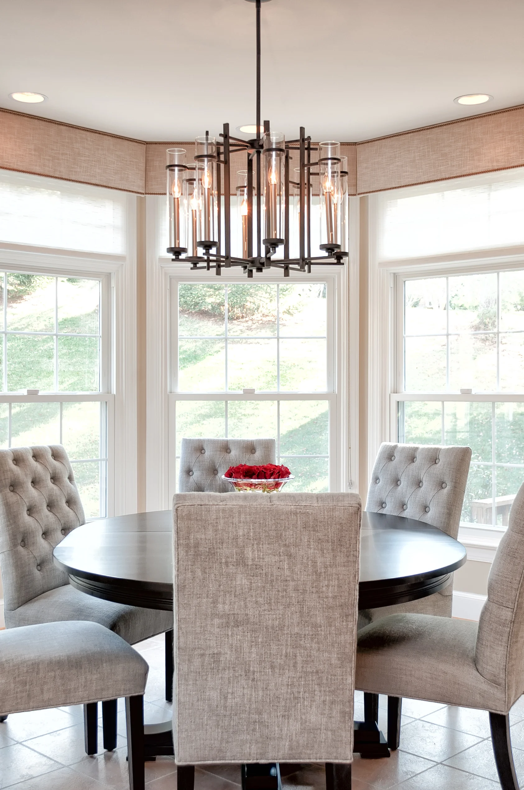 Upscale Eat-in Kitchen