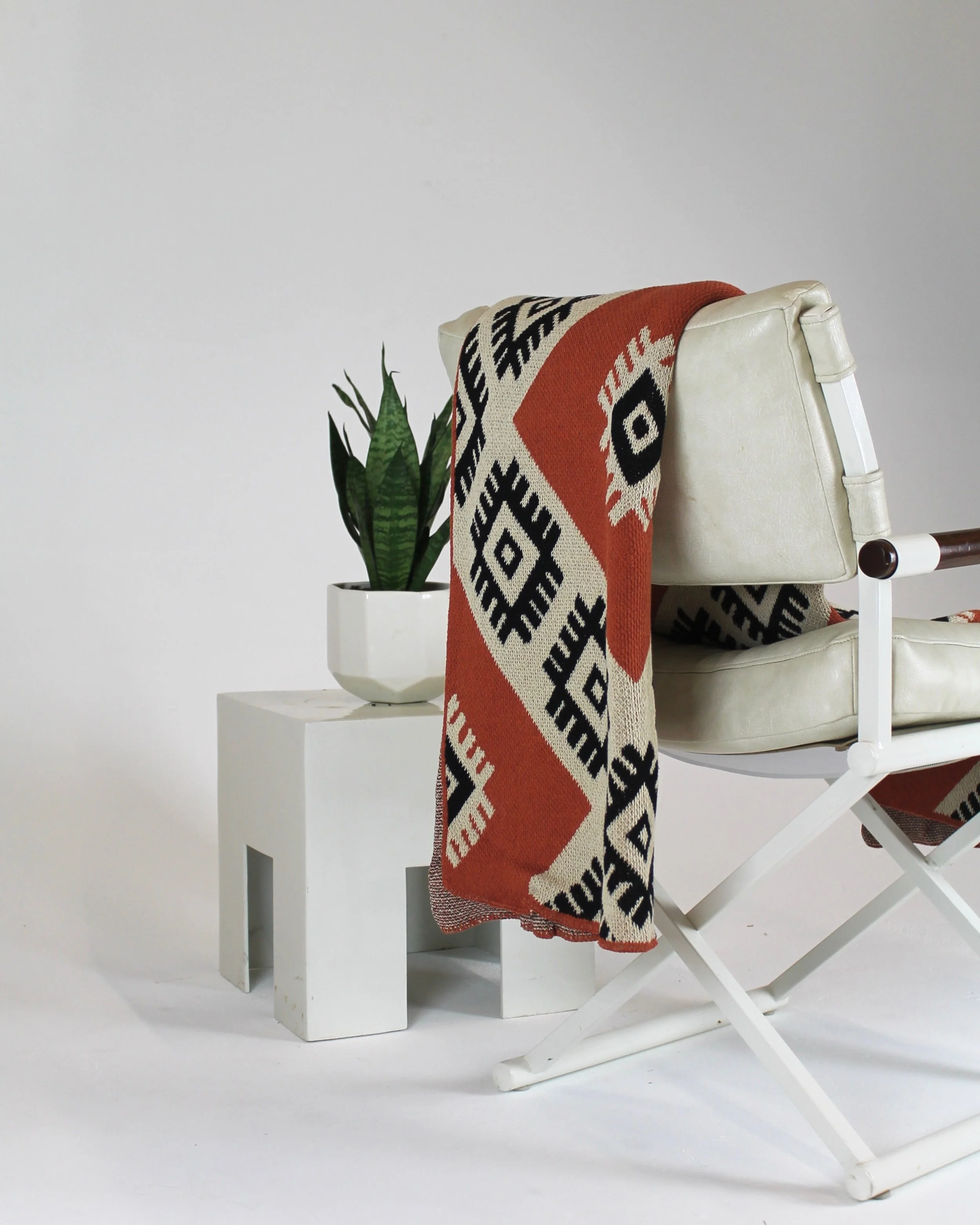 modern pattern throw