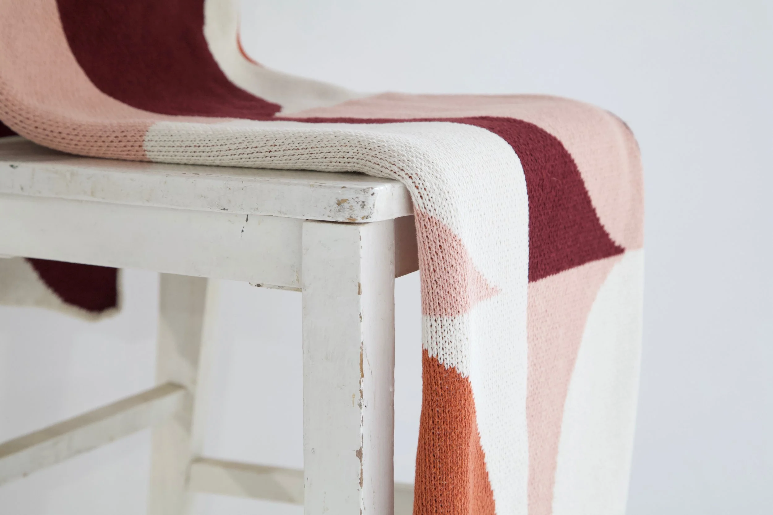 modern pattern cotton throw