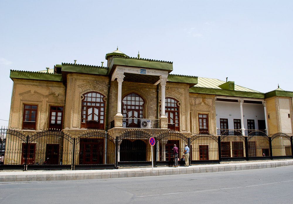 Moasser_Narguess_FacesofIranv1-6-2.jpg