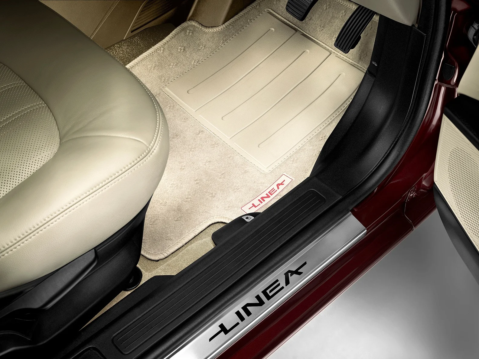 FIAT LINEA FLOOR MAT 104.jpg